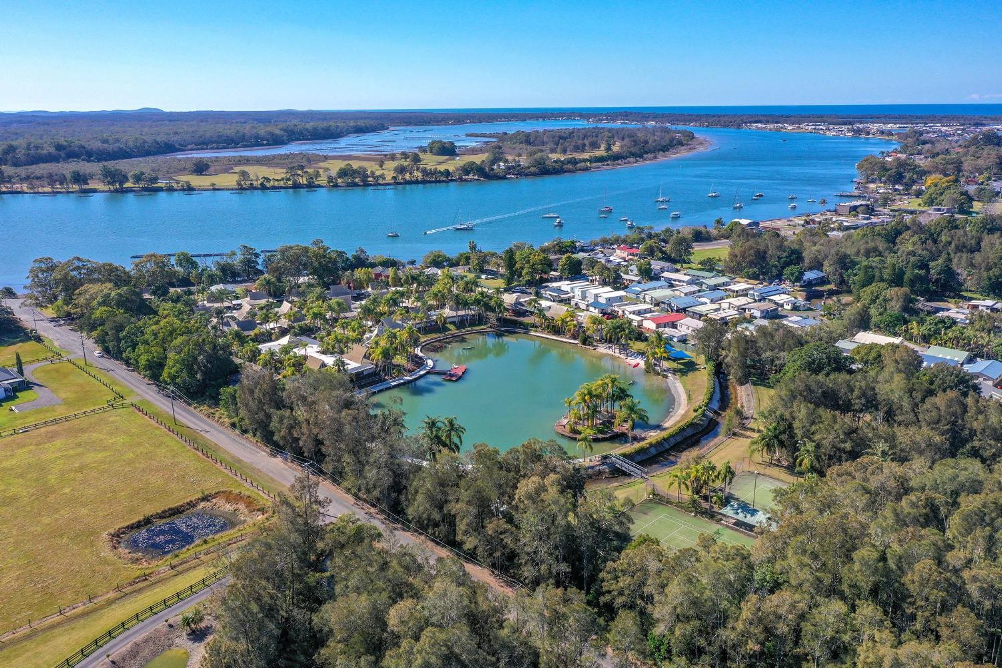 Ultiqa Village Resort ポート・マッコリー エクステリア 写真